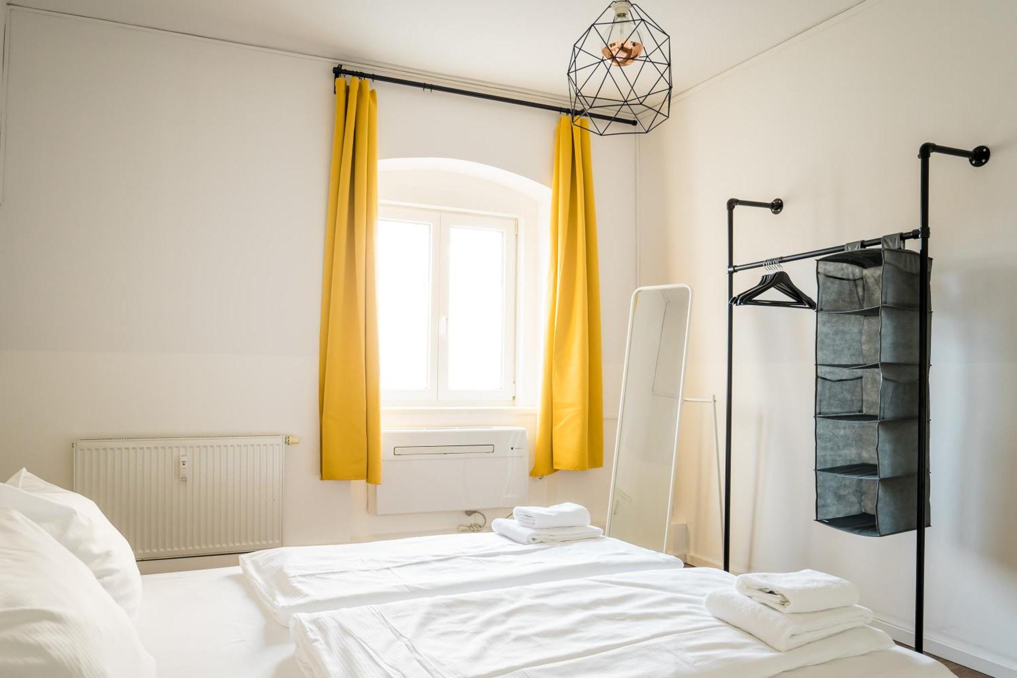Three Bedroom Big Kitchen Selfcheckin Street Parking Appartement Berlin